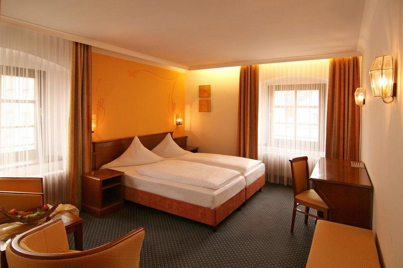 Altstadthotel Arch Регенсбург Номер фото